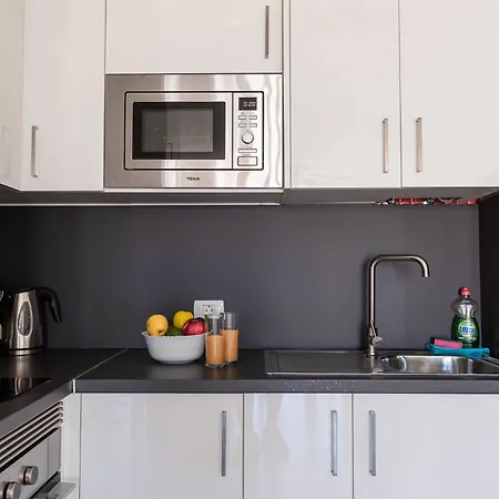 Cerca Playa San Eugenio