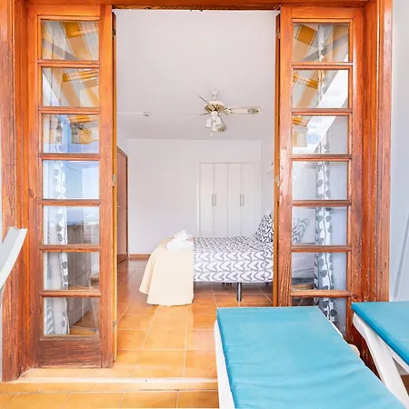 Cerca Playa San Eugenio *