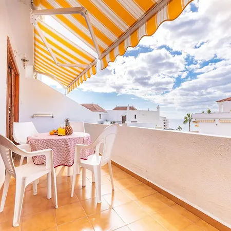 Cerca Playa San Eugenio